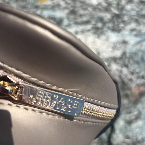 Versace perfume bag - Picture 6 of 8